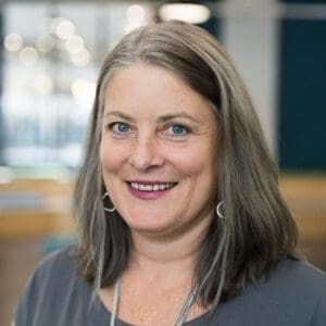 Kim Frazier headshot